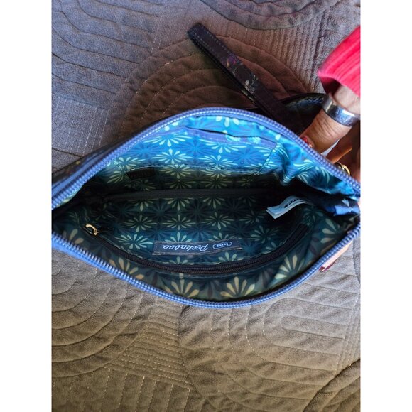 Lug Peekaboo Convertible Crossbody Bag Blue Floral Zip Pockets Quilted RFID - Picture 3 of 6